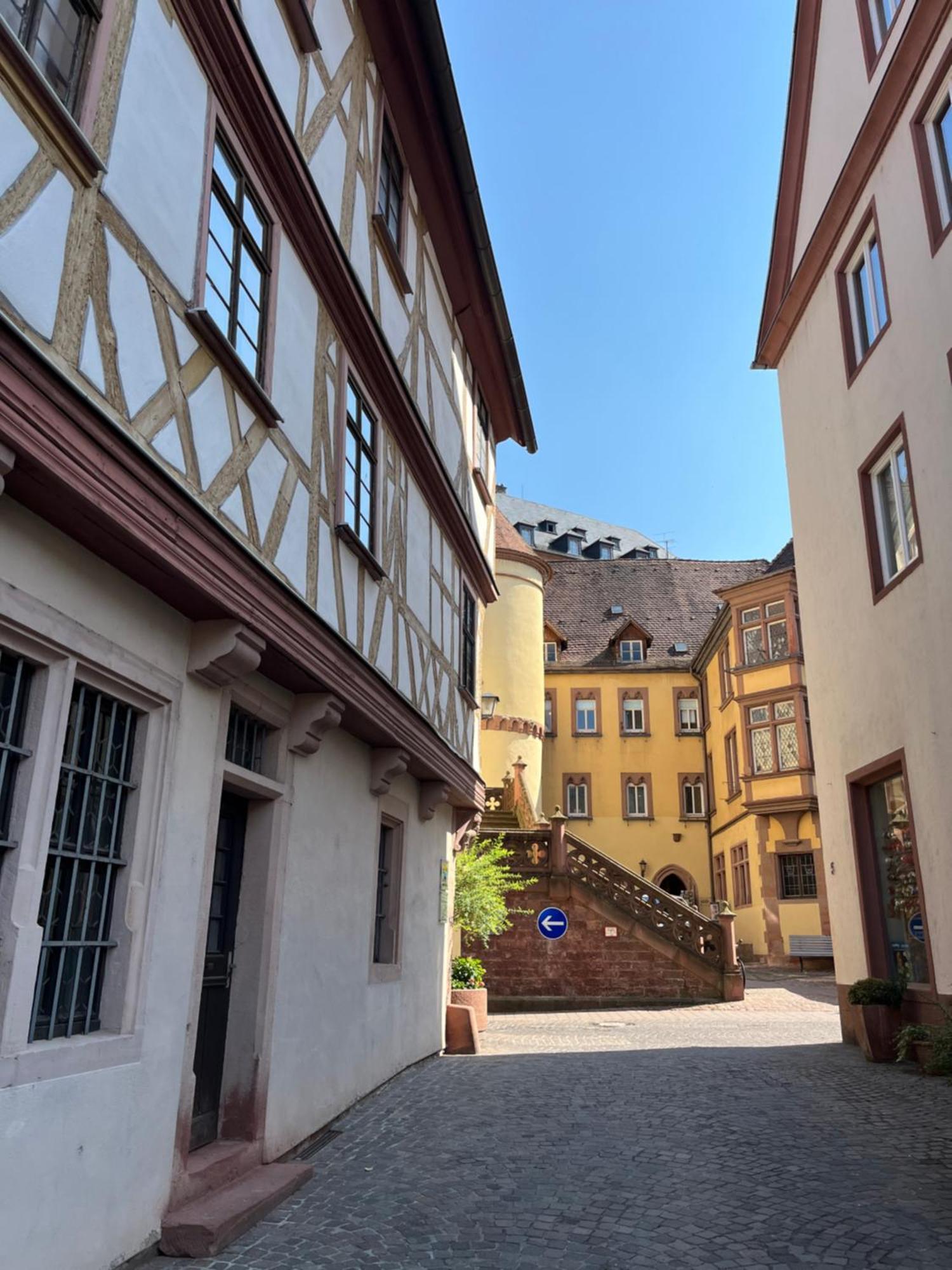 La Flamme Wertheim Garni Exterior foto